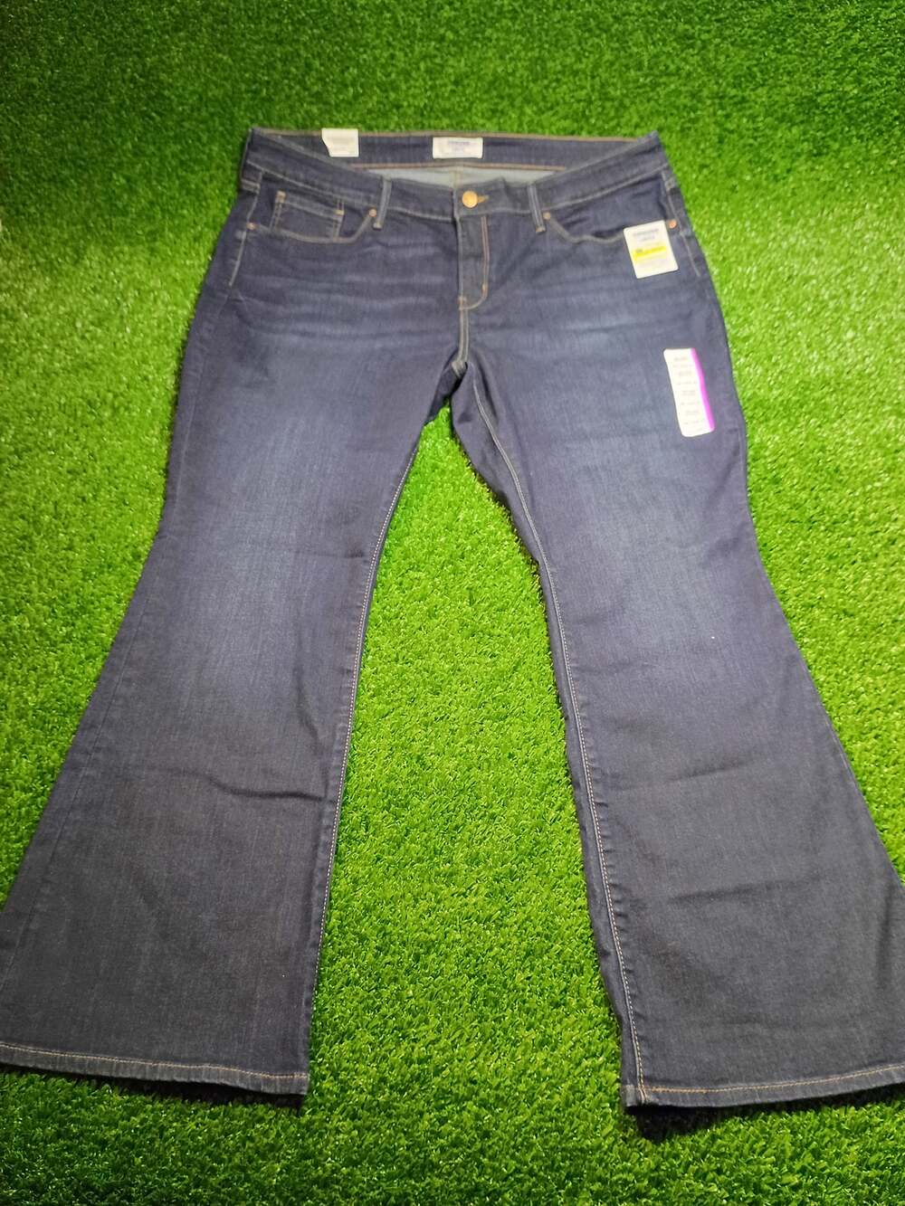 Levi Strauss & Co. Mid-Rise Bootcut Jeans 18S